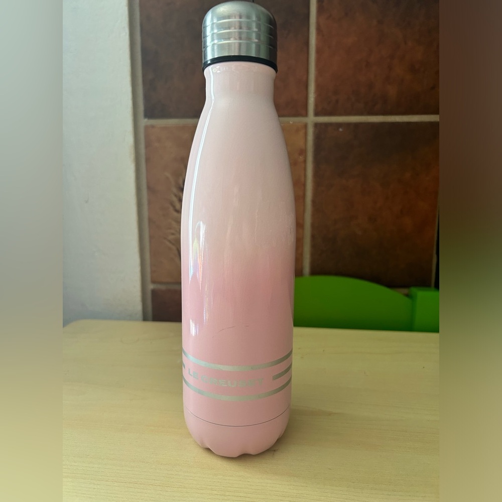 Le Creuset Pink Drink Bottle - great used condition